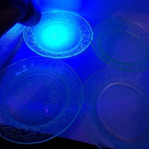 Vaseline Set of 4 Saucers